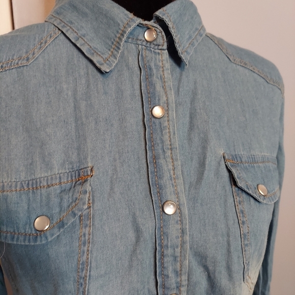 New Look Button-Down Top NWT Size Large - Picture 5 of 10